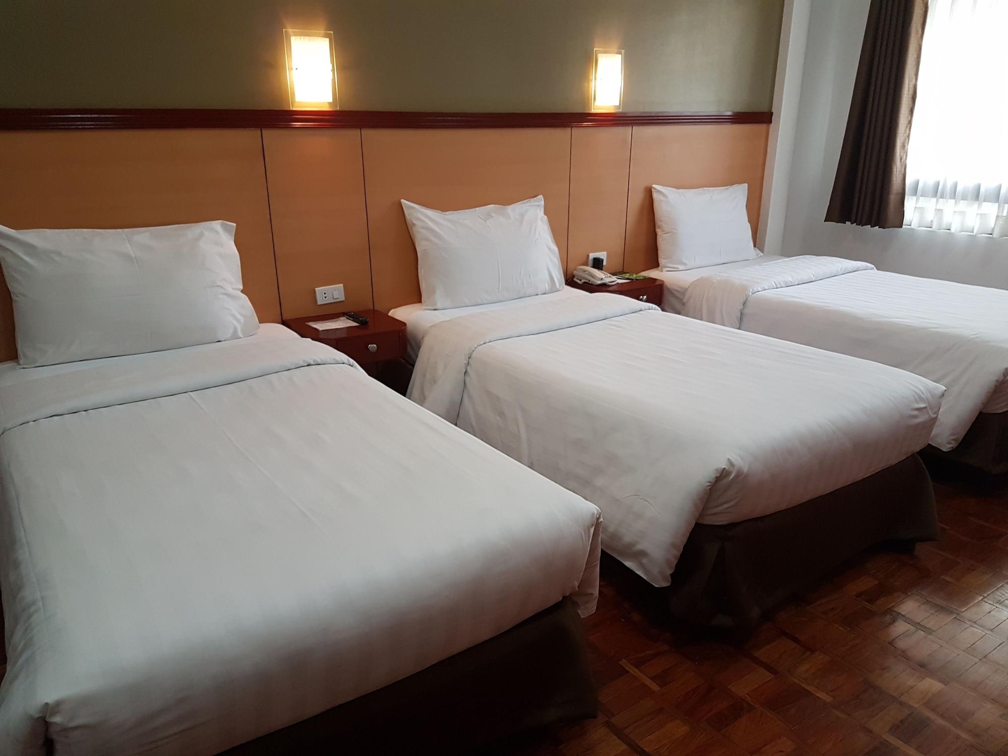 Bsa Tower Serviced Residences Макати Экстерьер фото