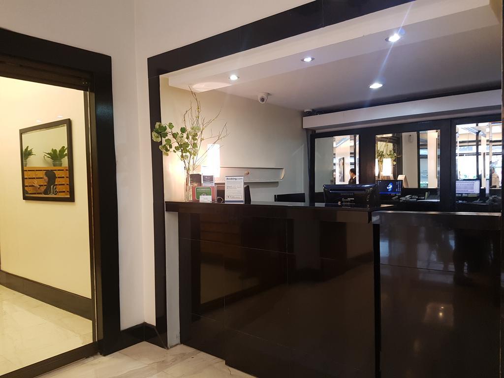 Bsa Tower Serviced Residences Макати Экстерьер фото