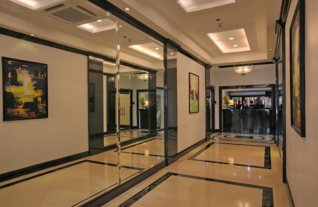 Bsa Tower Serviced Residences Макати Экстерьер фото
